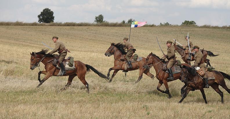 Komarów - w bój