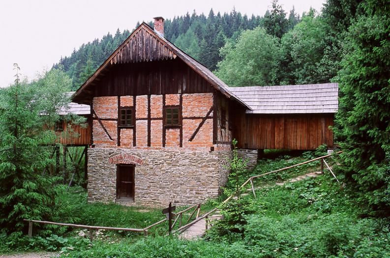 Słowacja, Beskidy. Młyn