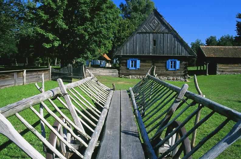 skansen w Olsztynku. III