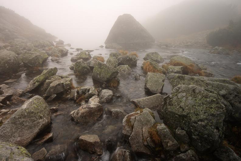 Tatry i Podhale. Góry. Dolina pięciu stawów polskich.  V